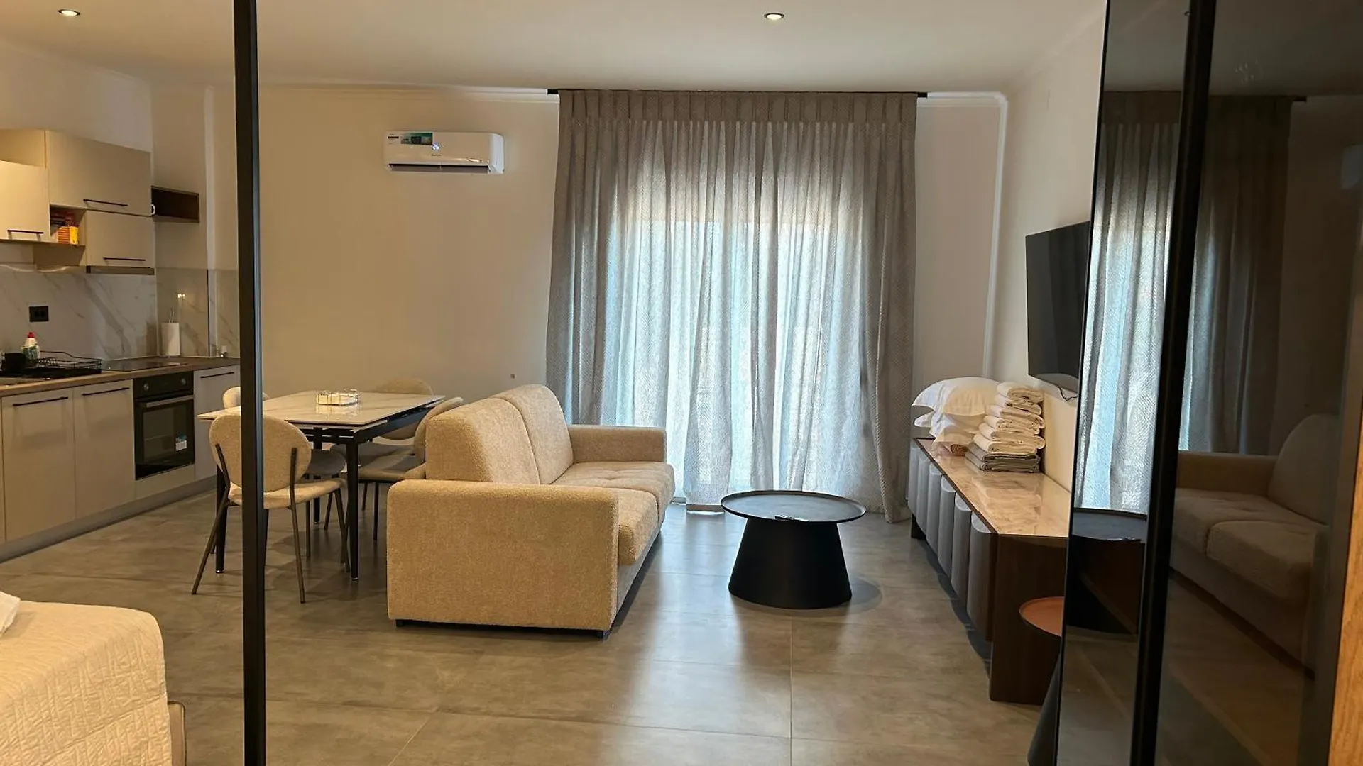 X Luxury Suites アルゴストリオン