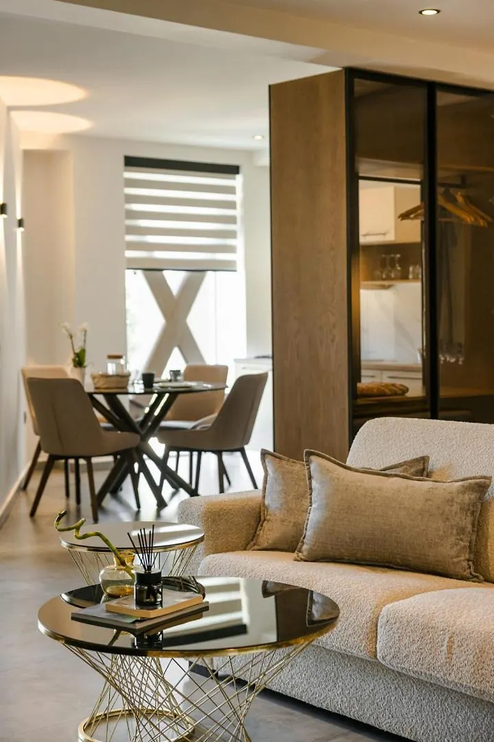 X Luxury Suites アルゴストリオン ギリシャ