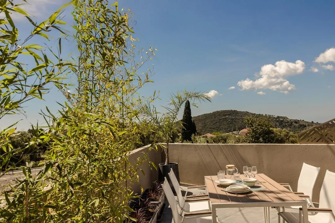 X Luxury Suites アルゴストリオン ギリシャ